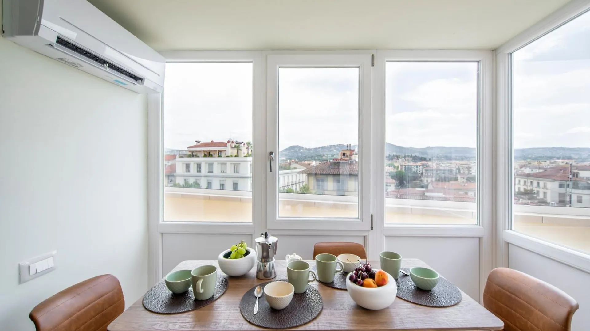 Penthouse With Terrace Over Florence 0*,