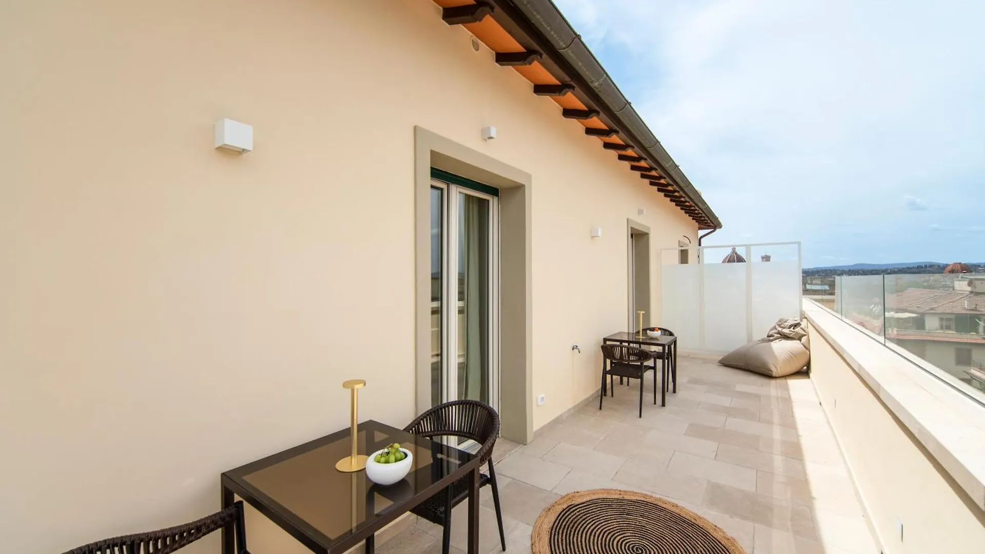 Penthouse With Terrace Over Florence Italy